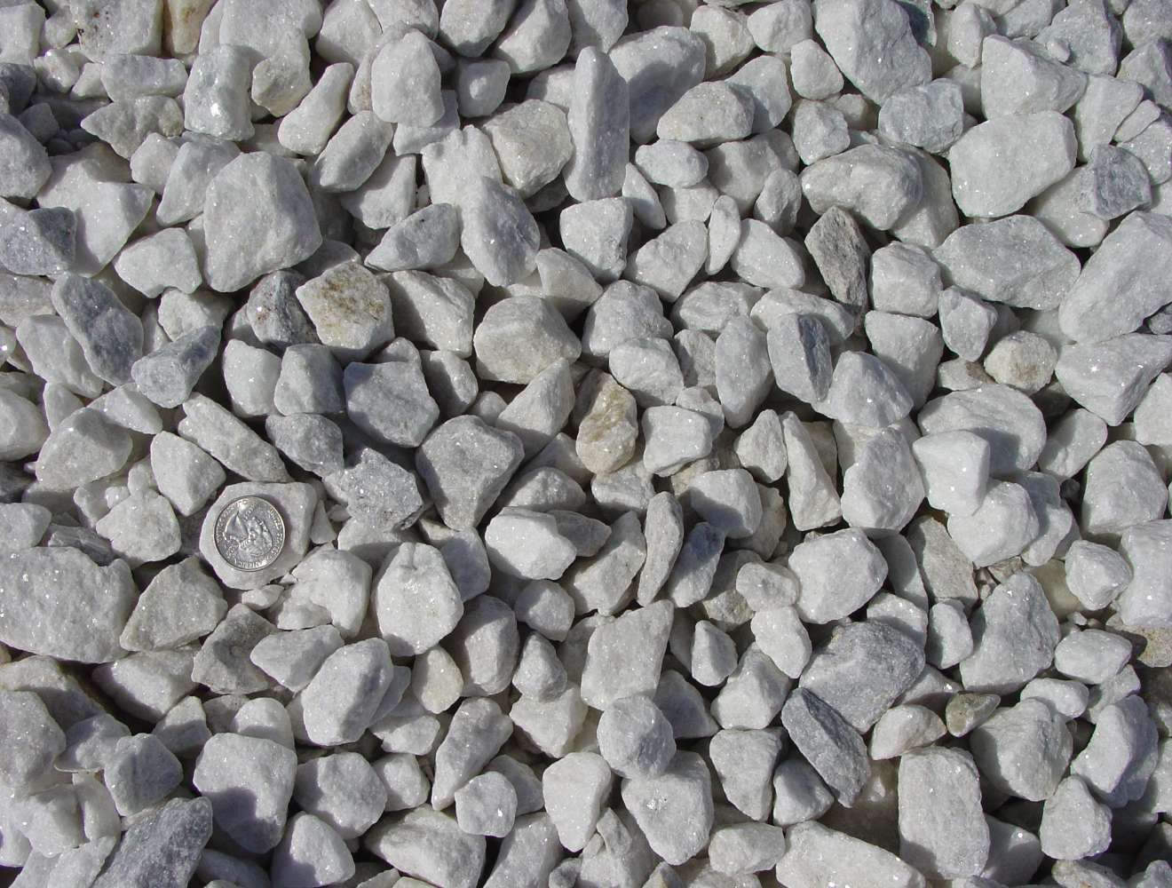 Washed White Stone / Marble Chips 1-1/4"